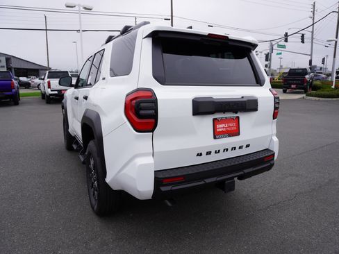 New 2026 Toyota 4Runner SR5 image 10