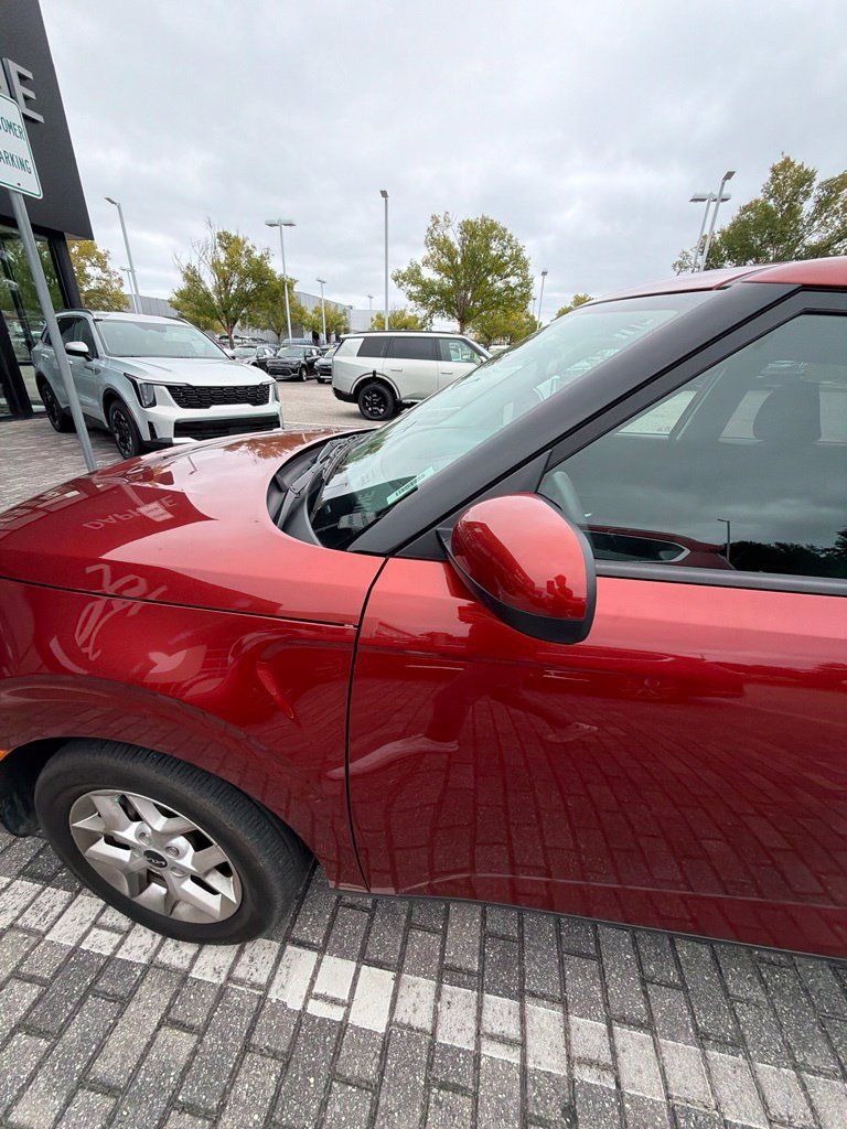 Used 2025 Kia Soul S FWD image 20