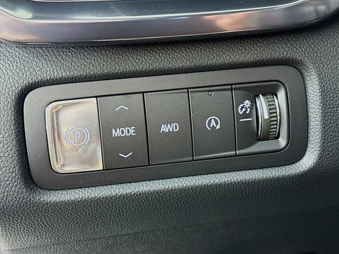 New 2026 GMC Acadia AT4 w/ Luxury Package AWD/4WD image 10