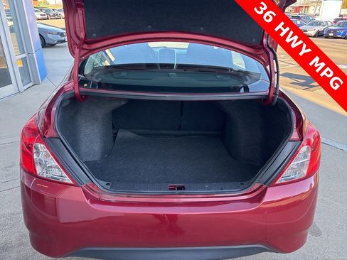 Used 2018 Nissan Versa SV image 28