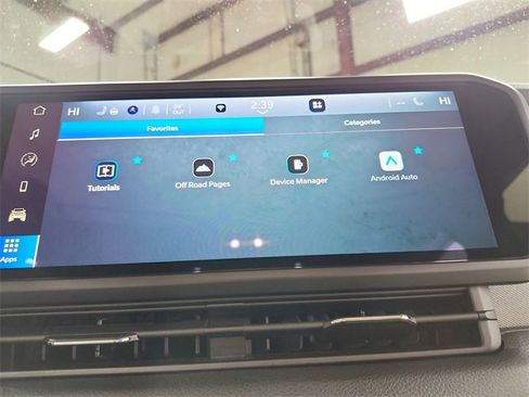 Used 2024 Jeep Wrangler Willys image 29