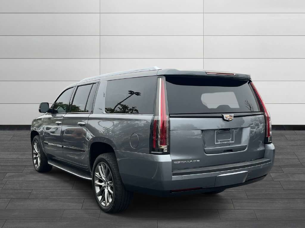 Used 2020 Cadillac Escalade ESV Premium Luxury w/ Escalade Sport Edition AWD/4WD image 3