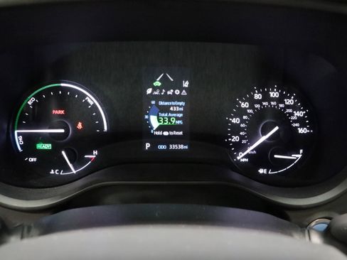 Used 2024 Toyota Sienna XLE Woodland Edition image 43