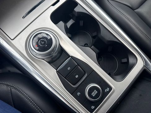 Used 2023 Ford Explorer XLT w/ Equipment Group 202A image 32