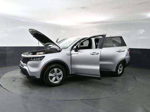 Certified 2022 Kia Sorento LX FWD image 27
