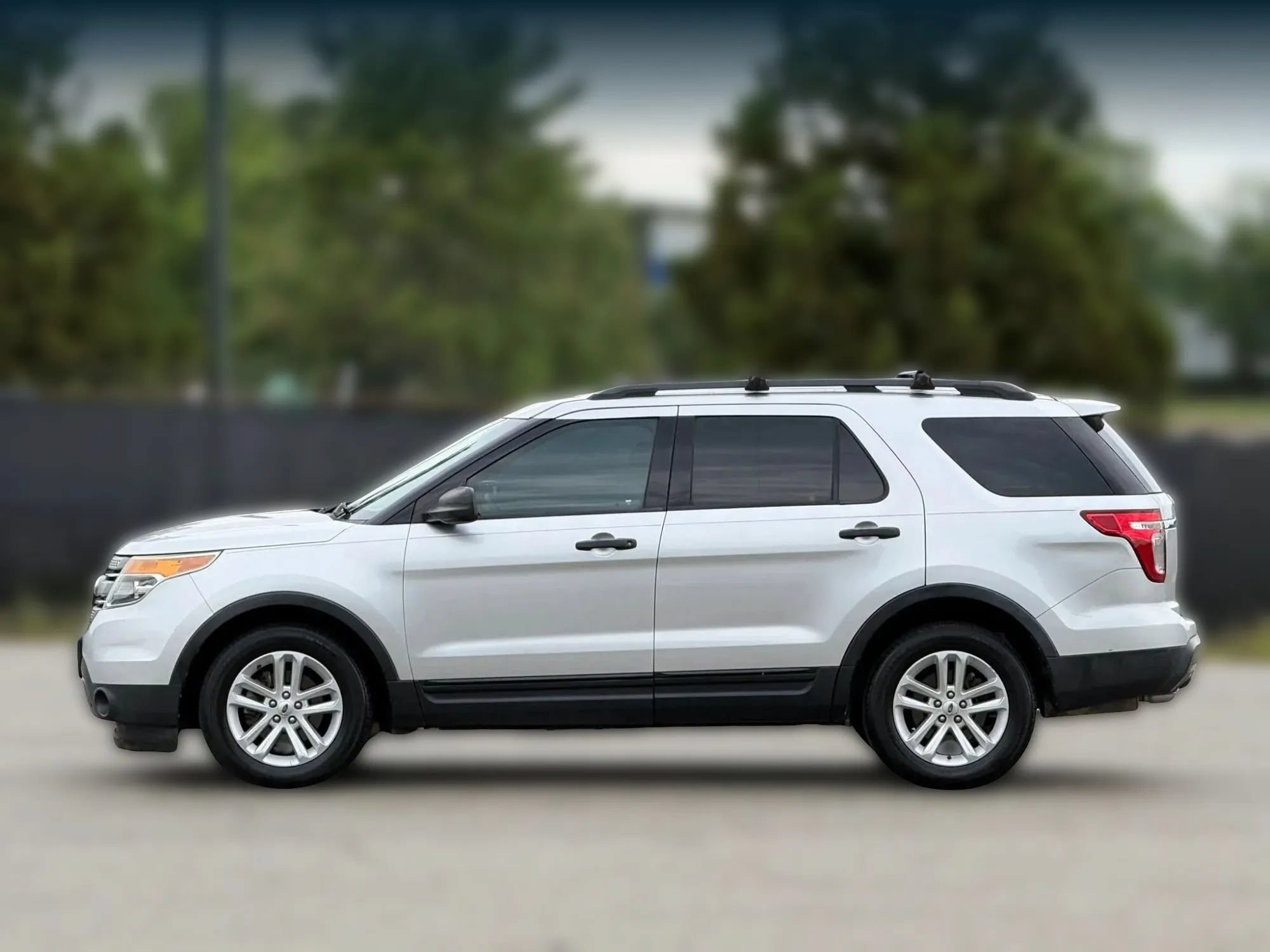 Used 2015 Ford Explorer FWD image 8