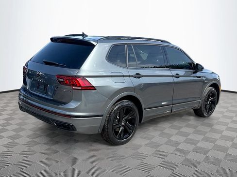 Used 2024 Volkswagen Tiguan SE R-Line AWD/4WD image 6