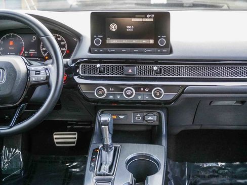 Used 2023 Honda Civic Sport image 15
