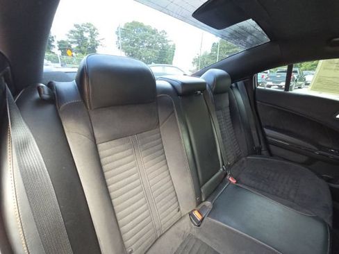 Used 2017 Dodge Charger R/T RWD image 15