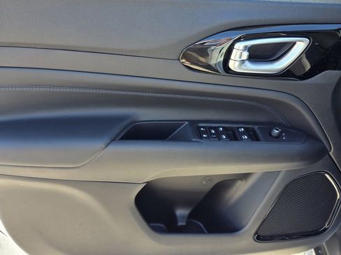 New 2026 Jeep Compass Limited image 9