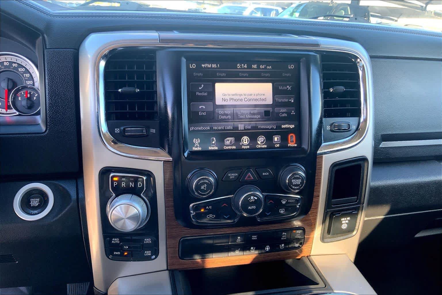 Used 2017 RAM 1500 Laramie w/ Convenience Group AWD/4WD image 30