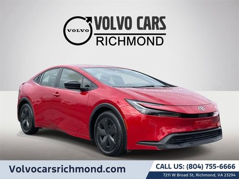 Used 2024 Toyota Prius LE image 1