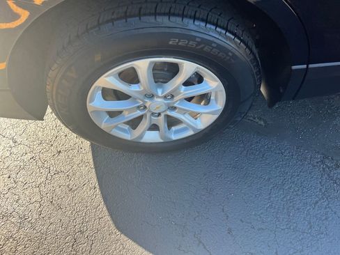 Used 2018 Chevrolet Equinox LT image 30