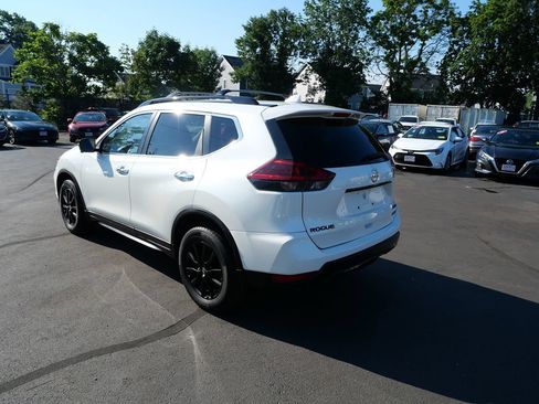Used 2018 Nissan Rogue SV w/ Premium Package AWD/4WD image 5