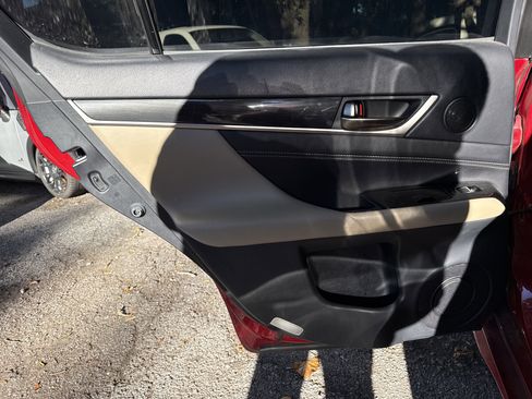 Used 2016 Lexus GS 200t image 29