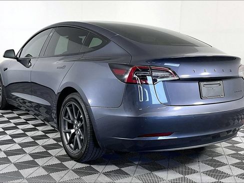 Used 2022 Tesla Model 3 Long Range AWD/4WD image 2