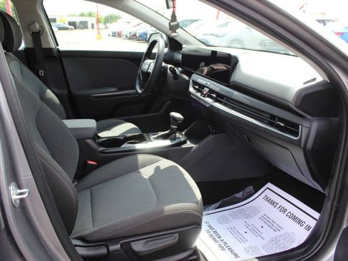 Used 2025 Kia K4 FWD image 9