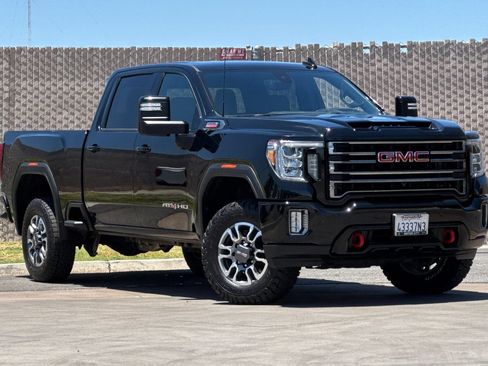 Certified 2022 GMC Sierra 2500 AT4 w/ AT4 Preferred Package AWD/4WD image 2