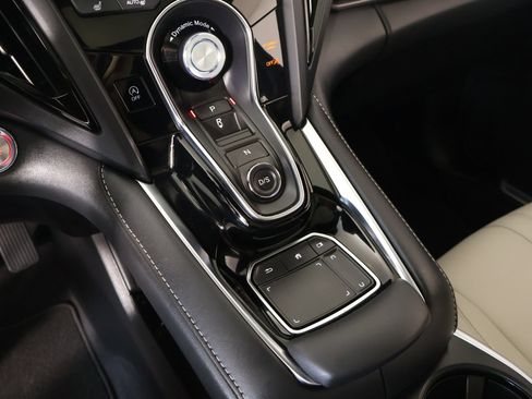 Used 2025 Acura RDX SH-AWD image 8