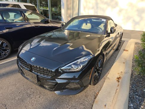 Used 2020 BMW Z4 sDrive30i w/ Premium Package RWD image 4