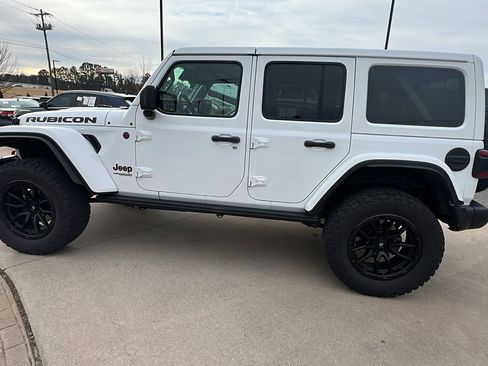 Used 2021 Jeep Wrangler Unlimited Rubicon image 11