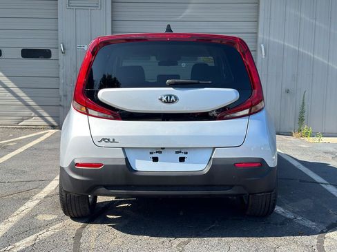 Used 2020 Kia Soul LX FWD image 4