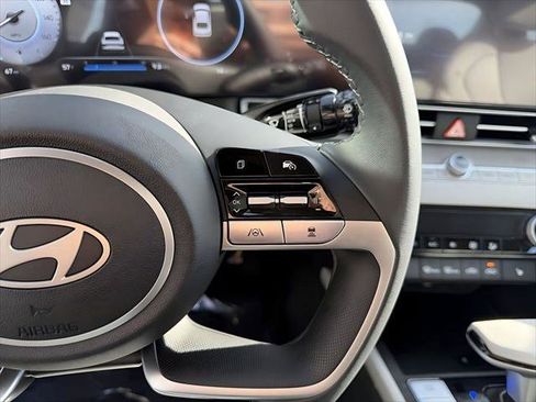 New 2026 Hyundai Elantra Limited image 17