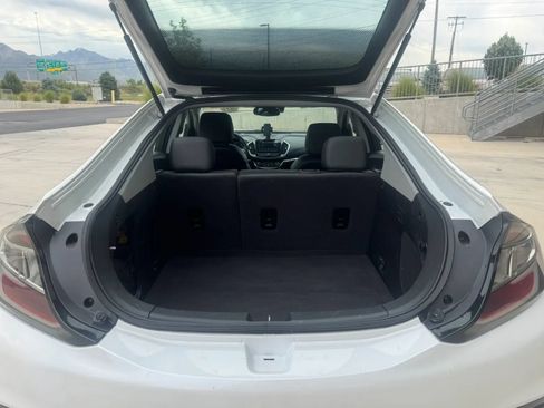Used 2017 Chevrolet Volt Premier w/ Driver Confidence II Package FWD image 15