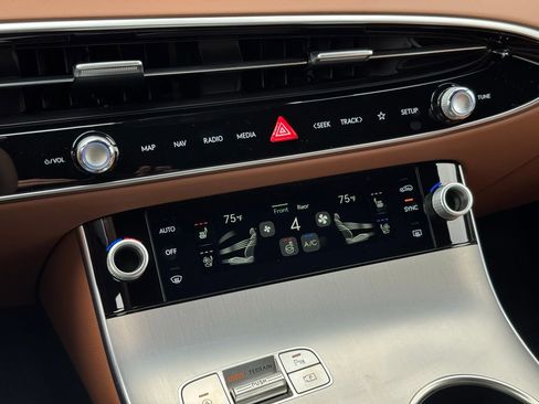 New 2026 Genesis GV70 2.5T Advanced image 34