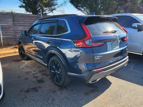 Used 2023 Honda CR-V Sport Touring image 6
