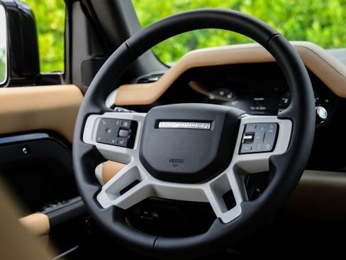 New 2026 Land Rover Defender 130 X-Dynamic SE AWD/4WD image 19