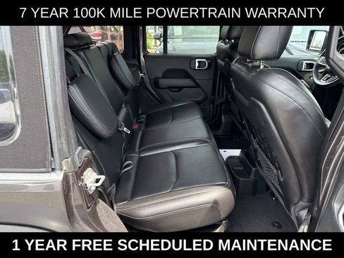 Used 2022 Jeep Wrangler Unlimited Rubicon 4xe w/ Cold Weather Group AWD/4WD image 11