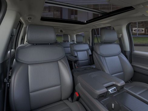 New 2026 Ford Expedition Active image 10