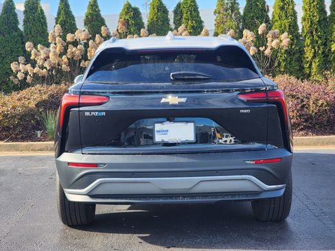 New 2026 Chevrolet Blazer EV LT w/ Super Cruise Package image 7
