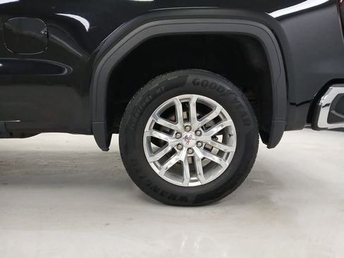 Used 2020 GMC Sierra 1500 SLE w/ SLE Value Package image 17