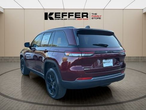 New 2026 Jeep Grand Cherokee Altitude AWD/4WD image 3