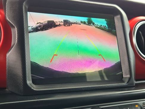 Used 2018 Jeep Wrangler Unlimited Rubicon AWD/4WD image 30