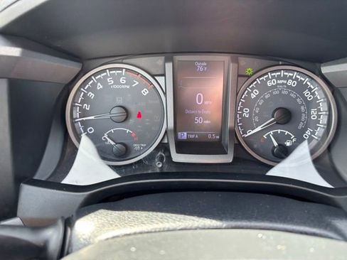 Used 2019 Toyota Tacoma TRD Off-Road AWD/4WD image 29
