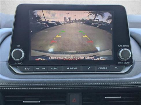 Used 2023 Nissan Rogue SV w/ SV Premium Package image 12