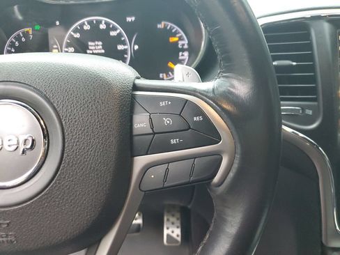 Used 2017 Jeep Grand Cherokee Altitude RWD image 27
