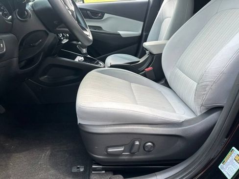 Used 2023 Hyundai Kona SEL AWD/4WD image 9