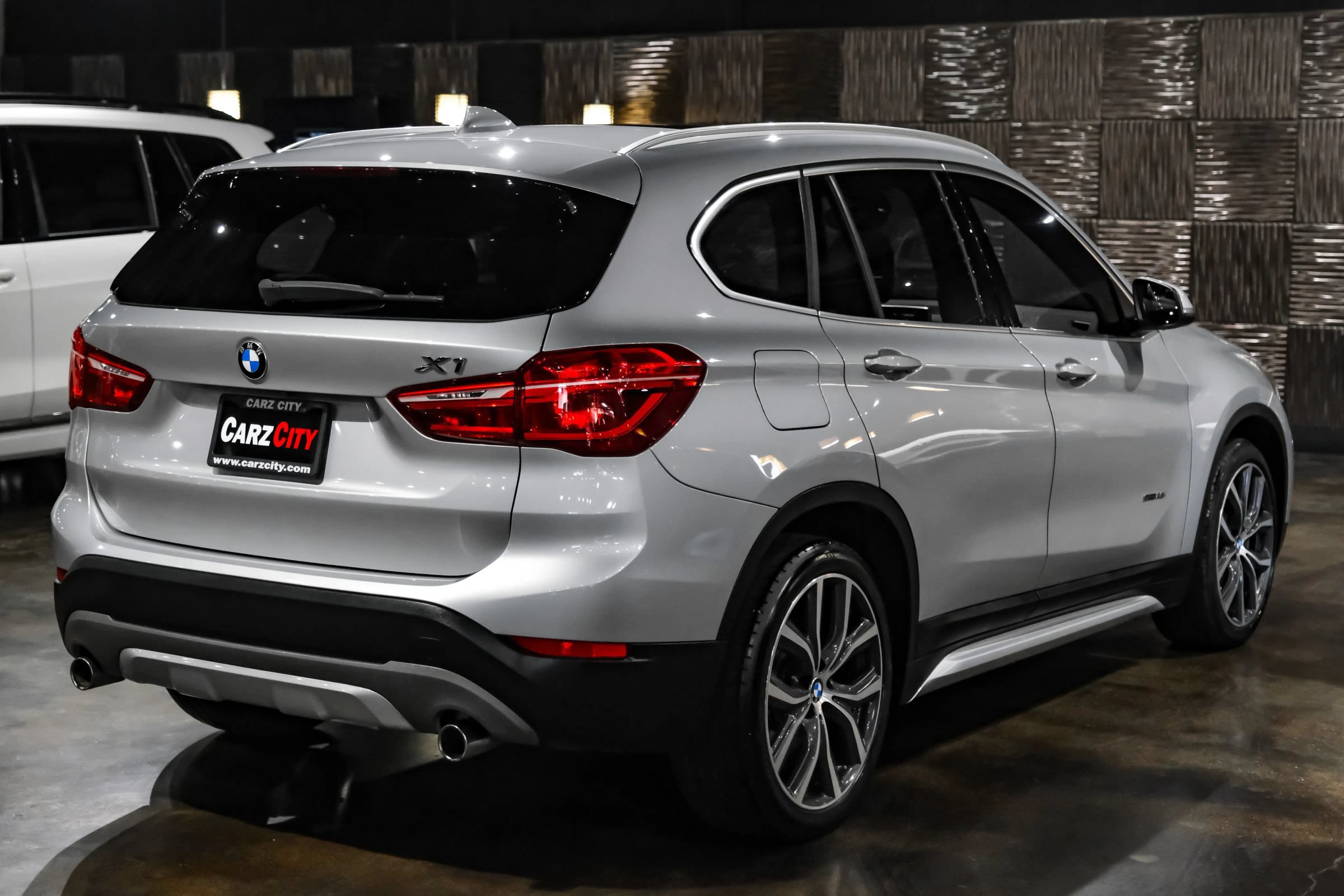 Used 2018 BMW X1 sDrive28i FWD image 6