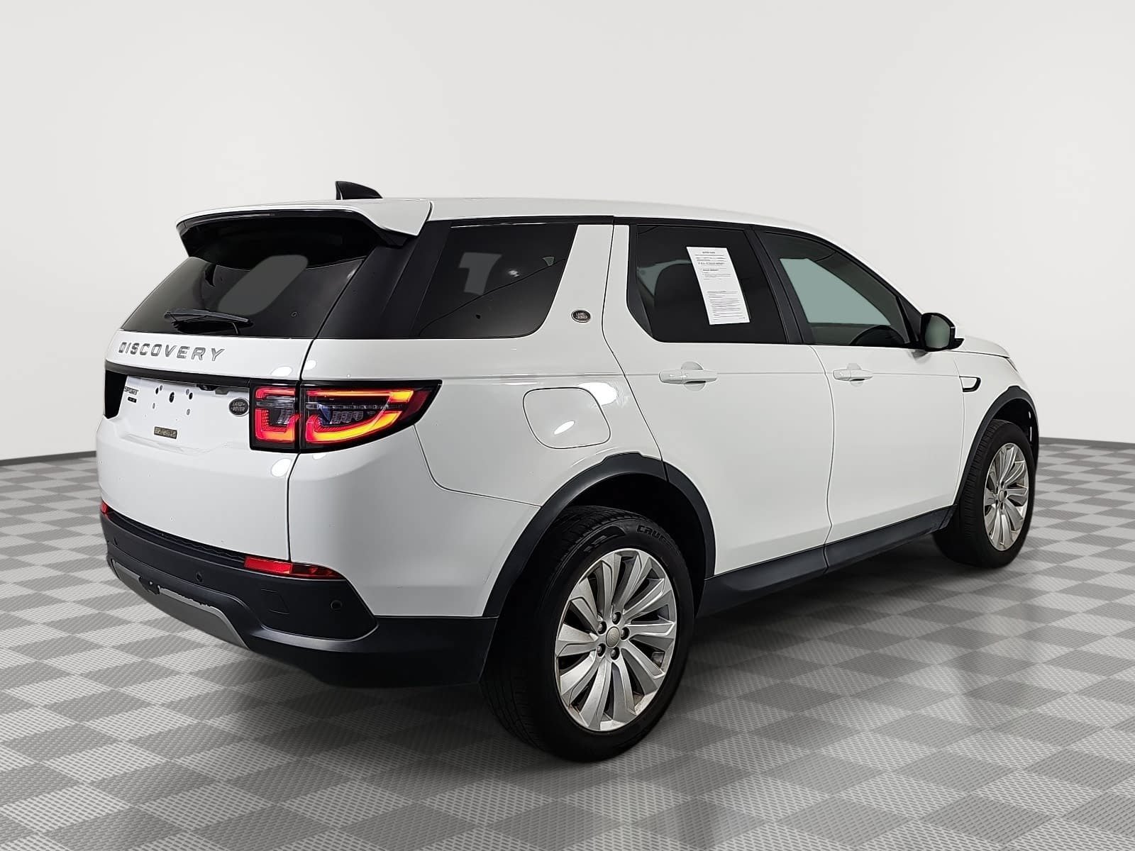 Used 2020 Land Rover Discovery Sport SE AWD/4WD image 8
