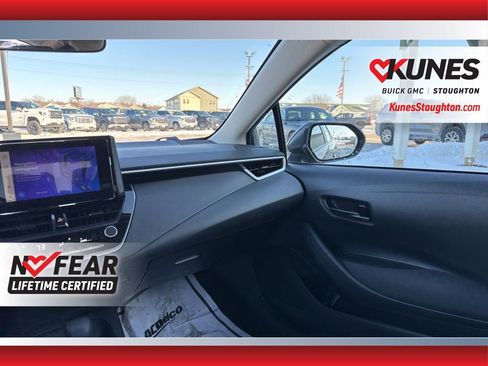 Used 2023 Toyota Corolla LE image 38