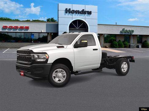Used 2024 RAM 3500 Tradesman AWD/4WD image 2
