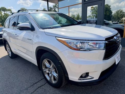 Used 2015 Toyota Highlander Limited AWD/4WD image 4