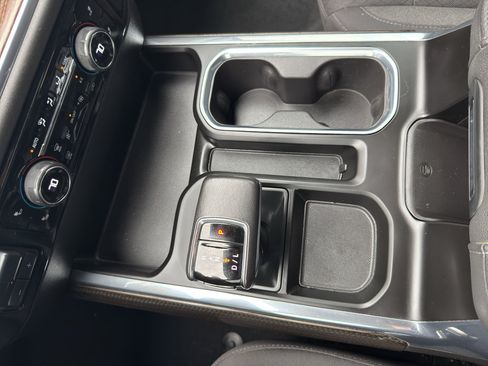 Used 2022 Chevrolet Silverado 1500 RST image 24