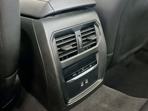 Used 2025 BMW 330i xDrive Sedan image 28