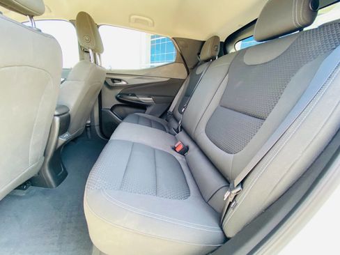 Used 2023 Chevrolet Bolt EUV LT image 24