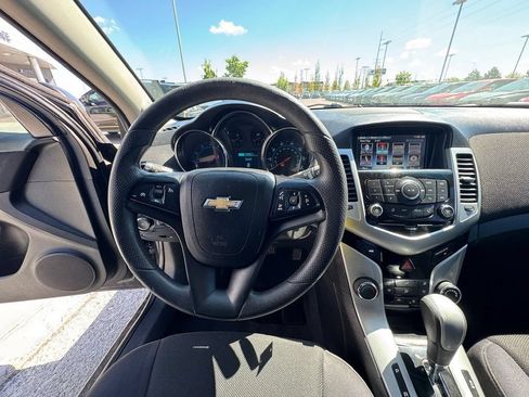 Used 2015 Chevrolet Cruze LT w/ RS Package FWD image 11